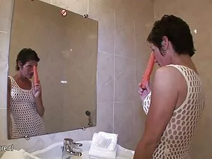 جذابة الأسرة مشاهدة  ...