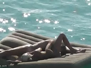 الملاعين اثنين من اف ...